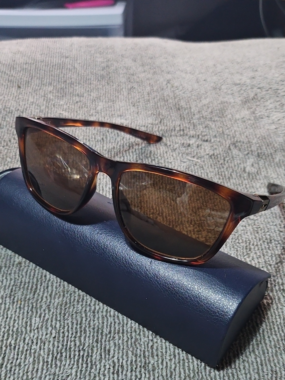 NIKE! CITY ICON Mens Designer Sunglasses